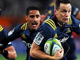 Injury scare for Ben Smith wit...